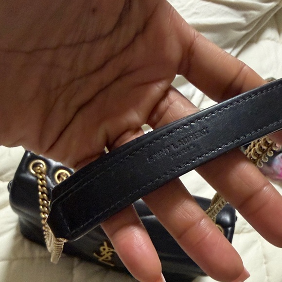 Yves Saint Laurent Black Chevron Leather Shoulder Bag - Picture 3 of 7